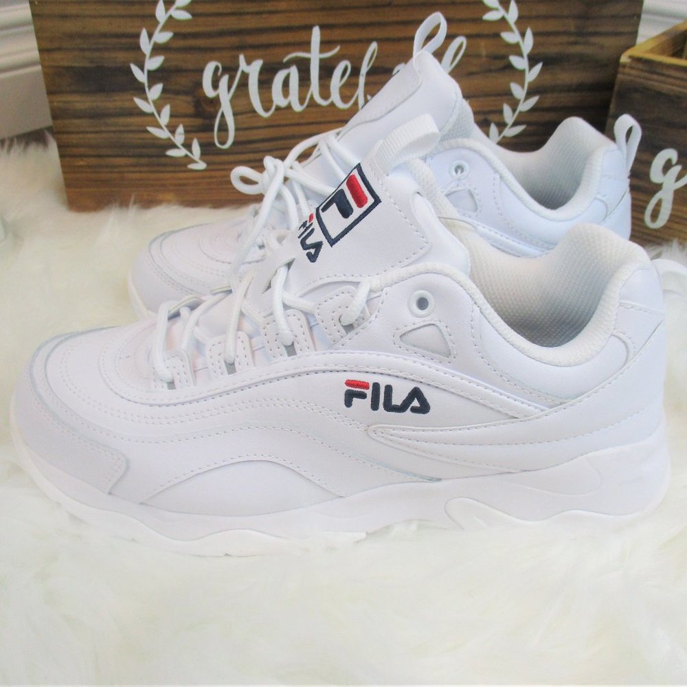 🆕 FILA Disarray chunky white sneaker women's 9 - Picture 1 of 9